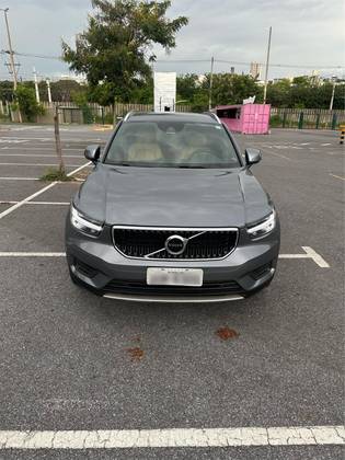 VOLVO XC40 2.0 T5 GASOLINA MOMENTUM AWD GEARTRONIC